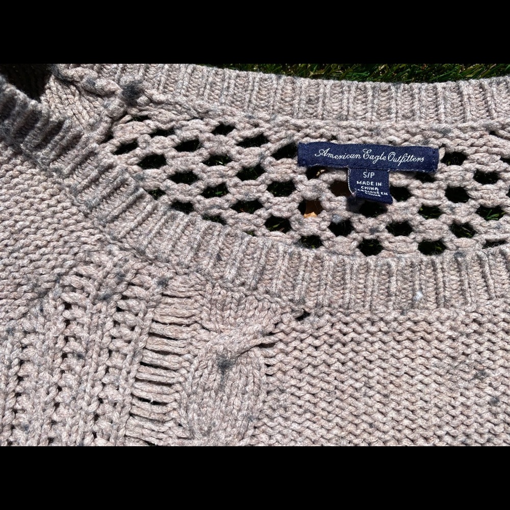 sweater - Picture 4 of 4